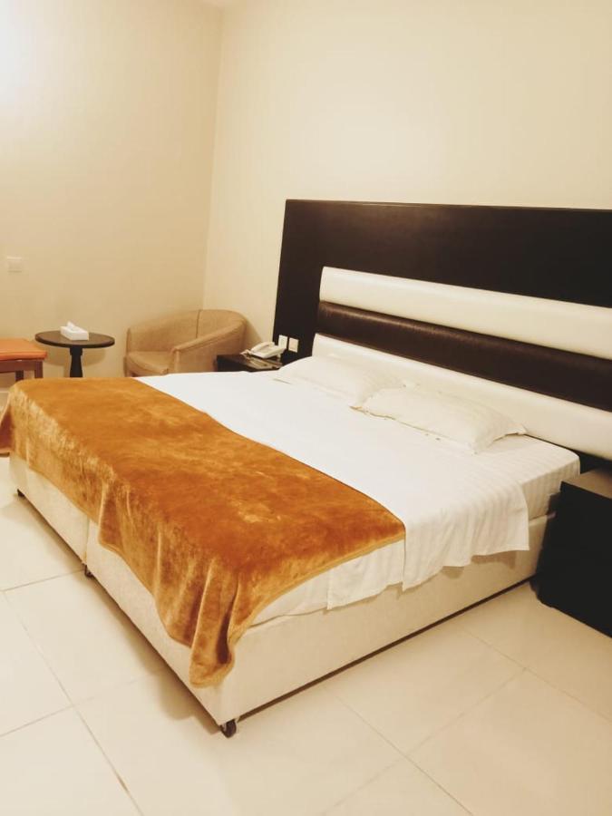 Aliqbal Hotel Khobar Extérieur photo